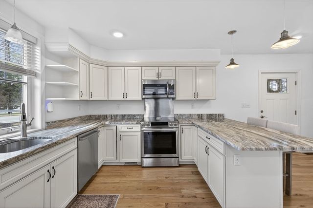 12 Linden St, Berlin, MA 01503