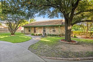 110 Pecan Creek Street, Red Oak, TX 75154