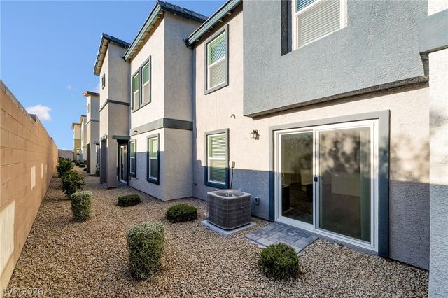 9935 Daffodil Hills Street, Las Vegas, NV 89141