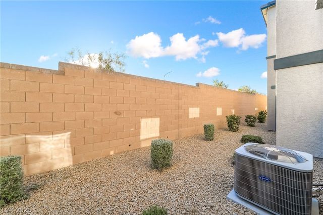 9935 Daffodil Hills Street, Las Vegas, NV 89141
