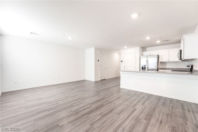 9935 Daffodil Hills Street, Las Vegas, NV 89141