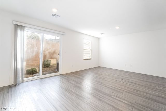 9935 Daffodil Hills Street, Las Vegas, NV 89141