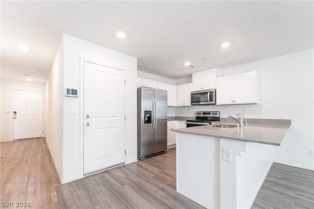 9935 Daffodil Hills Street, Las Vegas, NV 89141
