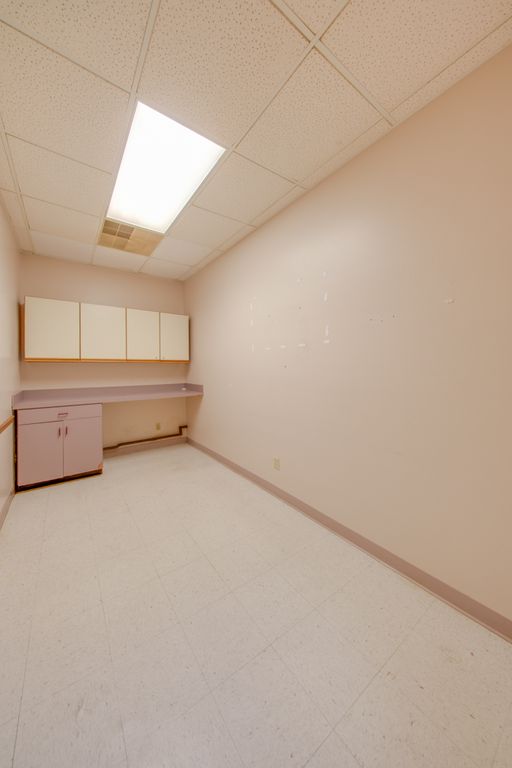 Image 18 of property listing at 3307 Broadway Street 140, Mt Vernon, IL 62864