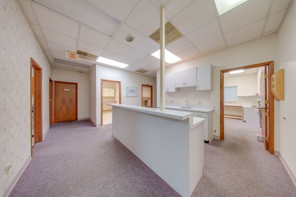 Image 25 of property listing at 3307 Broadway Street 140, Mt Vernon, IL 62864