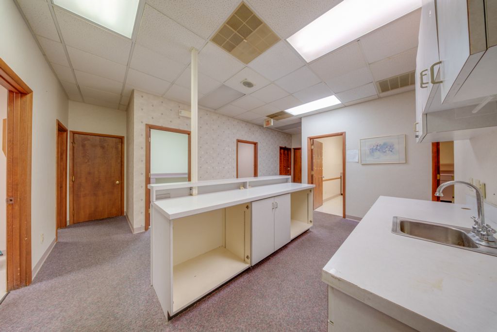 Image 30 of property listing at 3307 Broadway Street 140, Mt Vernon, IL 62864