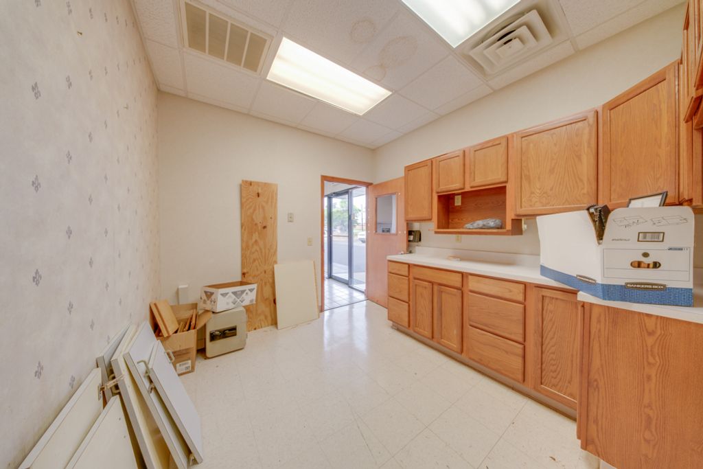Image 35 of property listing at 3307 Broadway Street 140, Mt Vernon, IL 62864