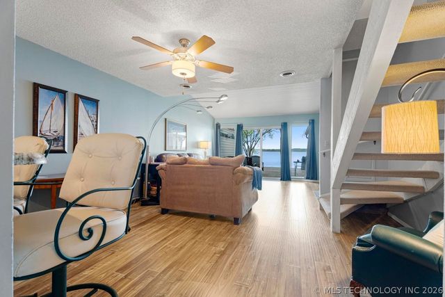 810 N 46th Street, Grove, OK 74464