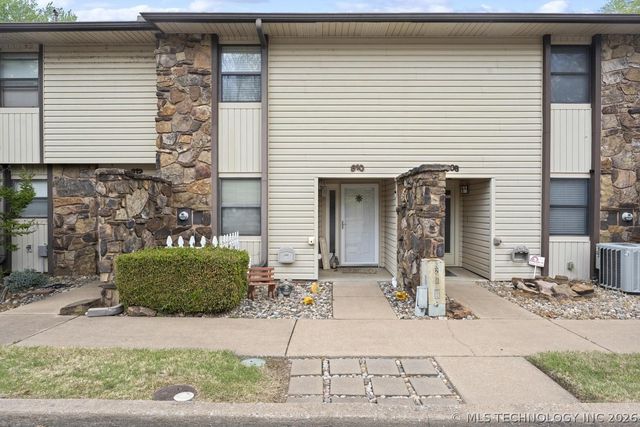 810 N 46th Street, Grove, OK 74464