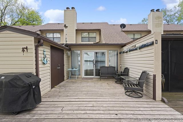 810 N 46th Street, Grove, OK 74464