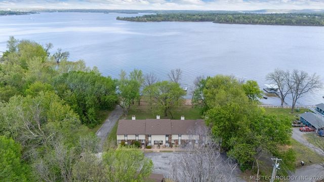 810 N 46th Street, Grove, OK 74464