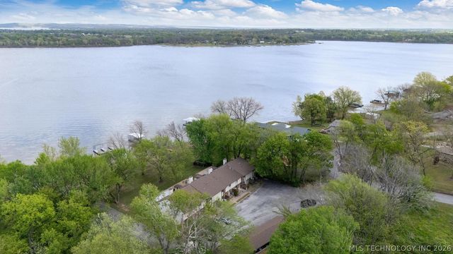 810 N 46th Street, Grove, OK 74464