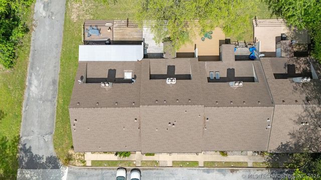 810 N 46th Street, Grove, OK 74464