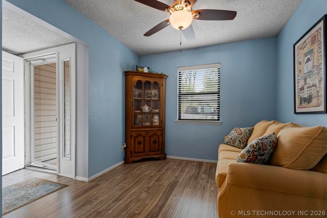 810 N 46th Street, Grove, OK 74464