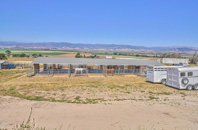 844 River Road, Salinas, CA 93908