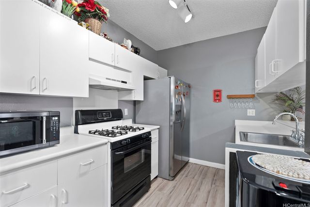 91-609 Puamaeole Street 34S, Ewa Beach, HI 96706