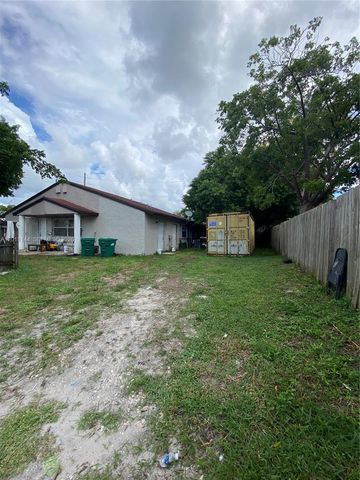 3956 NW 182nd Ln, Miami Gardens, FL 33055