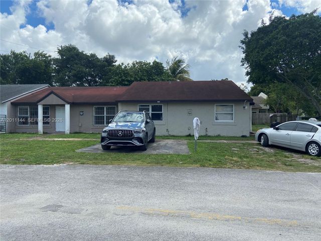 3956 NW 182nd Ln, Miami Gardens, FL 33055