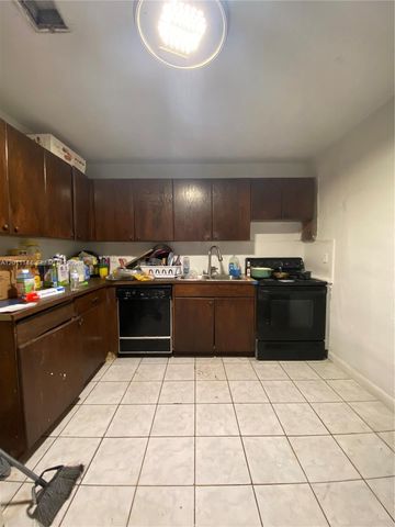 3956 NW 182nd Ln, Miami Gardens, FL 33055