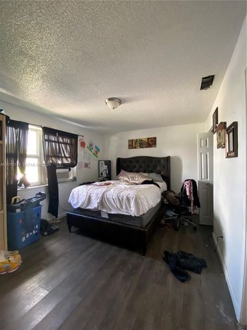3956 NW 182nd Ln, Miami Gardens, FL 33055