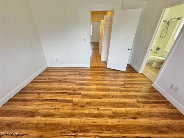 9916 La Paca Avenue, Las Vegas, NV 89117