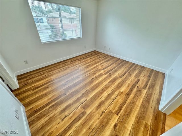 9916 La Paca Avenue, Las Vegas, NV 89117