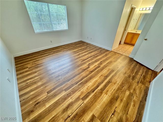 9916 La Paca Avenue, Las Vegas, NV 89117