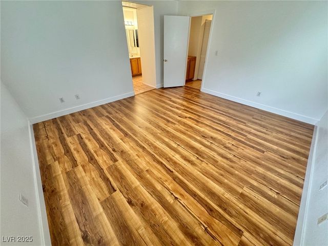 9916 La Paca Avenue, Las Vegas, NV 89117