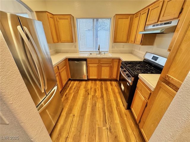 9916 La Paca Avenue, Las Vegas, NV 89117