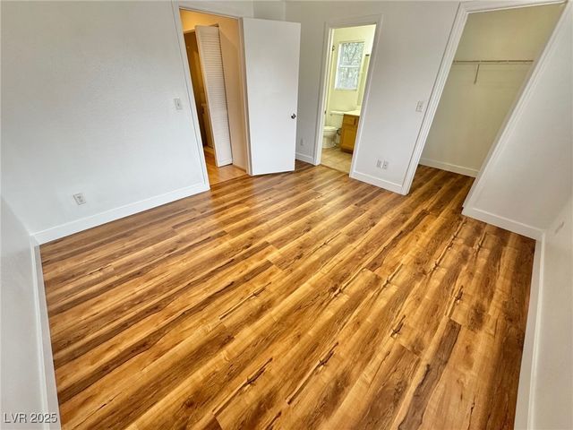 9916 La Paca Avenue, Las Vegas, NV 89117