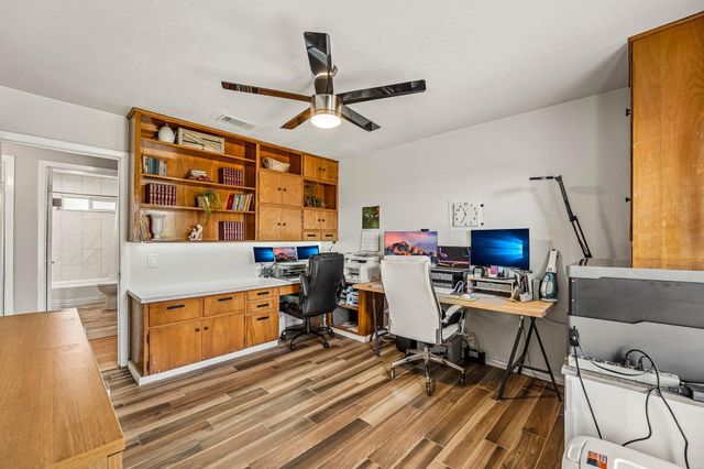 140 Family CIR, Hutto, TX 78634