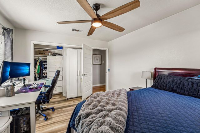 140 Family CIR, Hutto, TX 78634