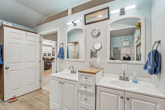 140 Family CIR, Hutto, TX 78634