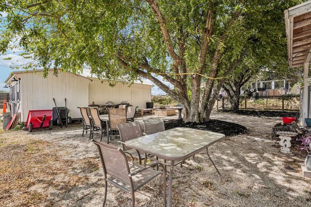 140 Family CIR, Hutto, TX 78634