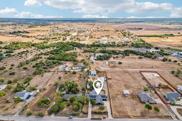 140 Family CIR, Hutto, TX 78634