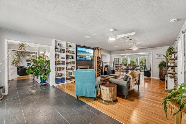 140 Family CIR, Hutto, TX 78634