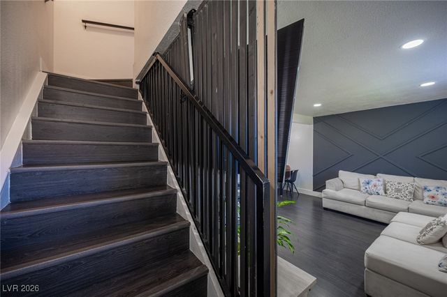 582 Blue Lagoon Drive, Las Vegas, NV 89110