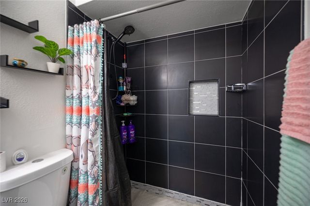 582 Blue Lagoon Drive, Las Vegas, NV 89110