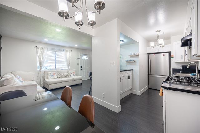 582 Blue Lagoon Drive, Las Vegas, NV 89110