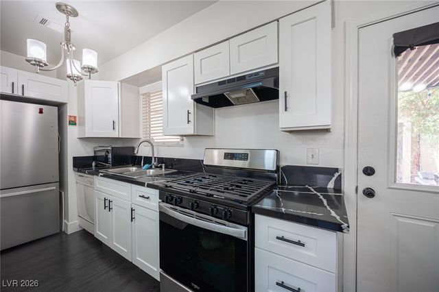 582 Blue Lagoon Drive, Las Vegas, NV 89110