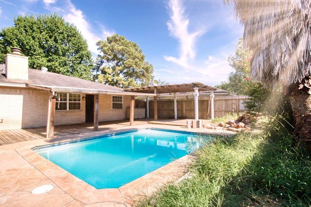 13907 Peatwood Road, Houston, TX 77038