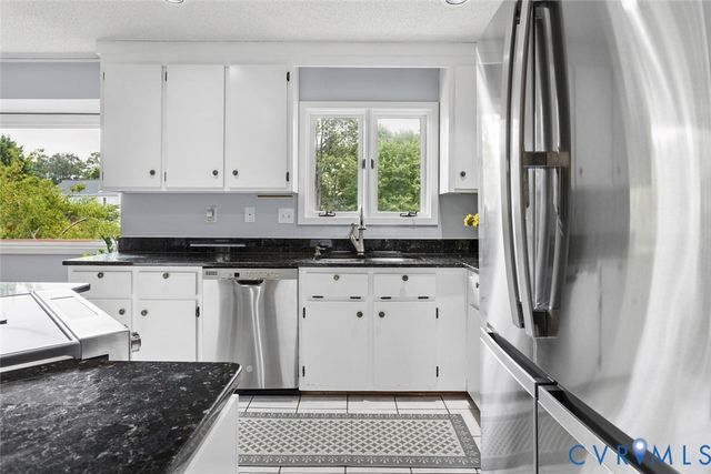 2711 Robson Ct, Henrico, VA 23233