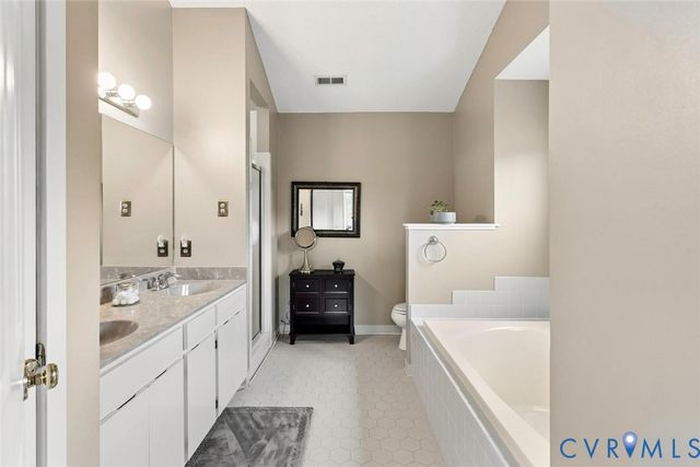 2711 Robson Ct, Henrico, VA 23233