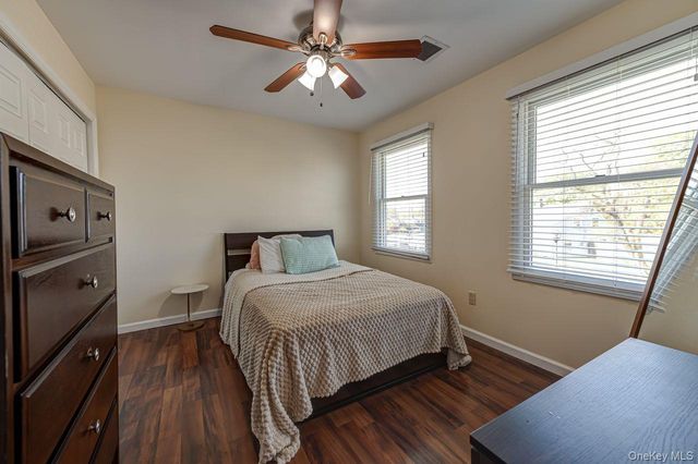 69 Chimney Lane, Levittown, NY 11756