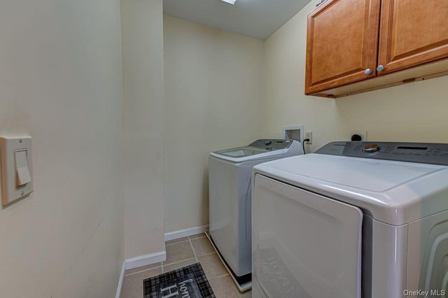 69 Chimney Lane, Levittown, NY 11756