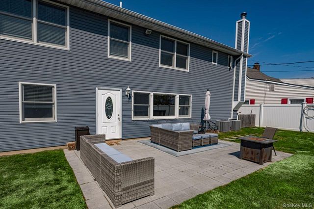 69 Chimney Lane, Levittown, NY 11756