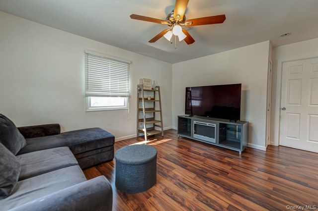 69 Chimney Lane, Levittown, NY 11756