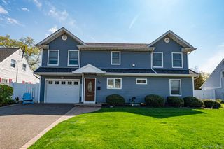 69 Chimney Lane, Levittown, NY 11756