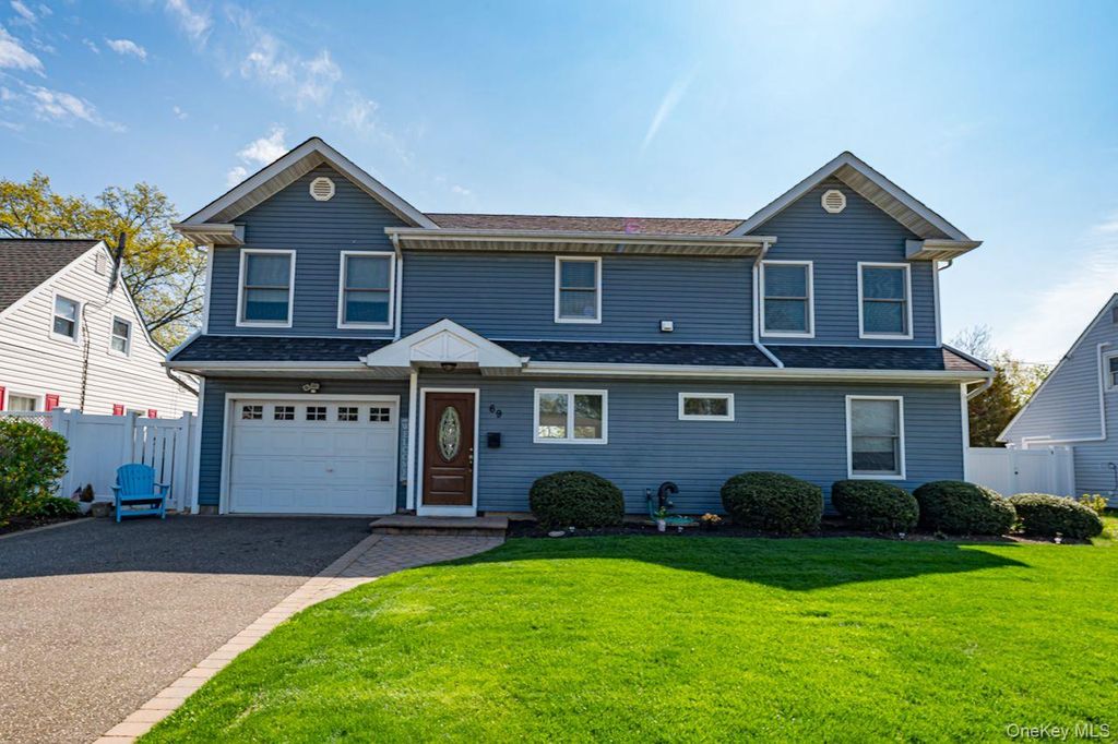 69 Chimney Lane, Levittown, NY 11756