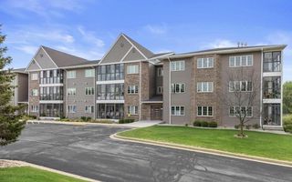 223 Oconomowoc PARKWAY #223, Oconomowoc, WI 53066
